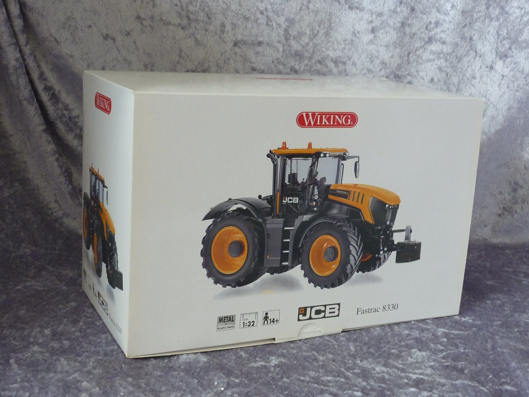 Wiking Modellbausätze & Standmodelle: JCB Fastrac 8330 1:32 – Neu (gemäss Beschreibung) aus Dürrenäsch von modellautos4you 9