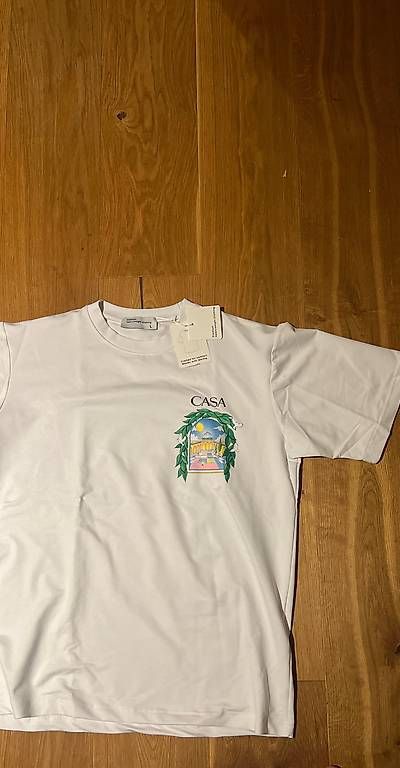 T-shirts: Tshirt mit Print – Neuf avec emballage d'origine à Zürich par and_fwy7