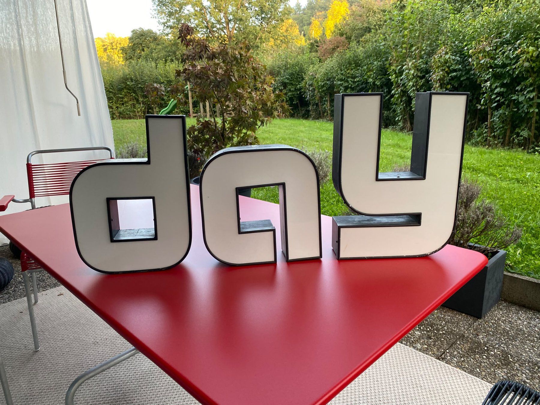Toutes les décorations: Leuchtbuchstaben "day" 70er – D'occasion à Köniz par Vintagetoys