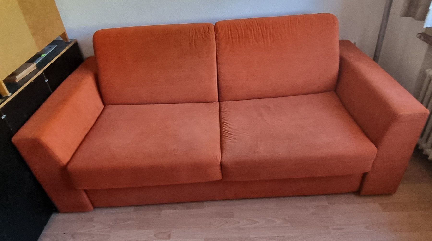 Divani: Schlafsofa orange – Usato da Konolfingen venduto da Goofy021