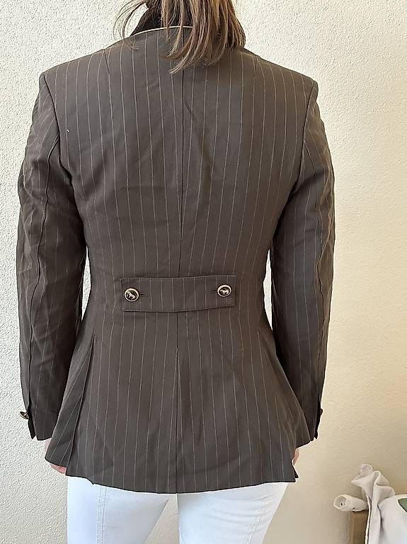 Giacche: Elegantes braunes Turnier Jacket – Usato da Muttenz venduto da Sonfekul 2