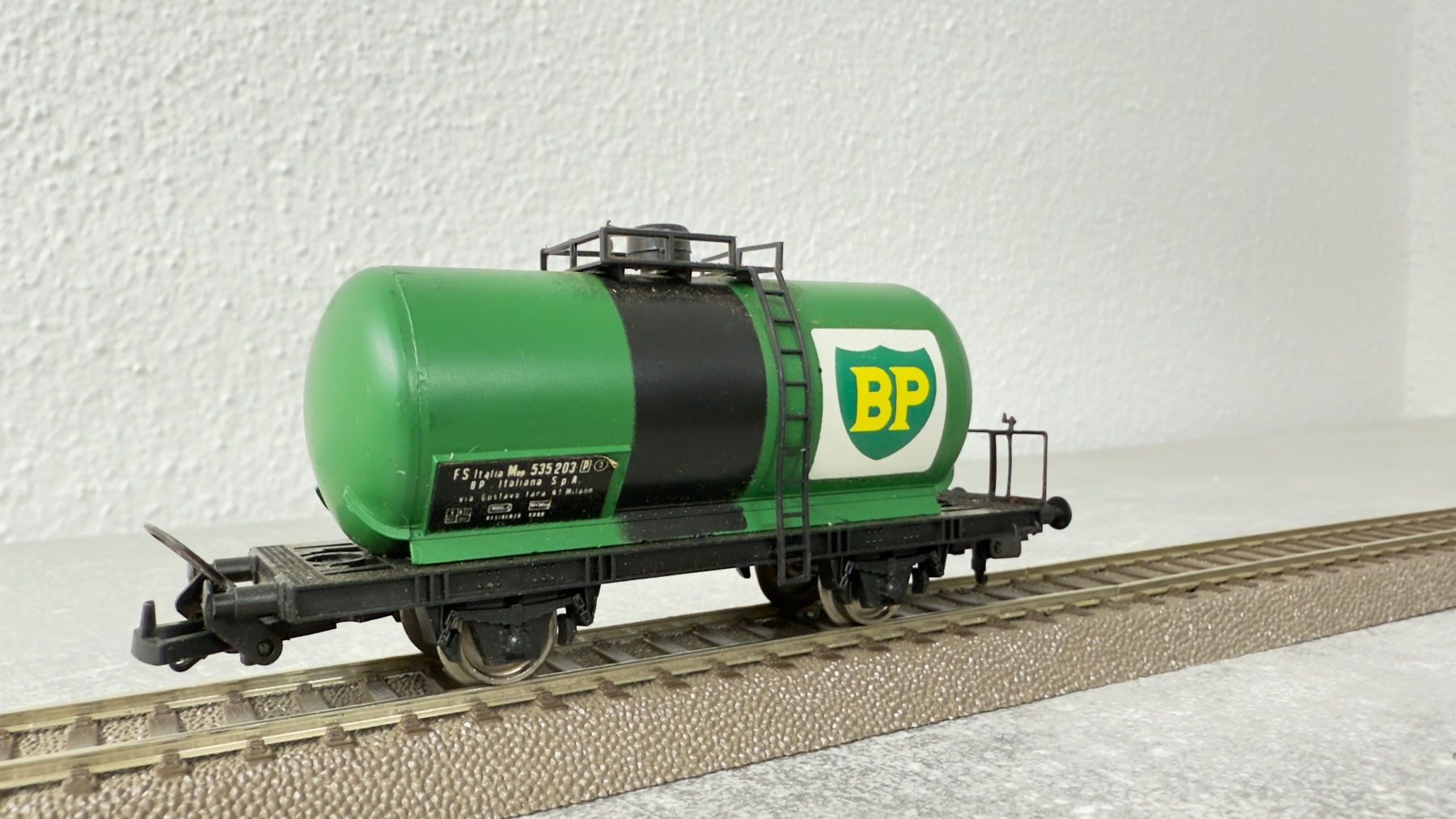 Roco Modellini di ferrovie: Roco Tankwagen BP H0 / DC – Usato da Schlieren venduto da rat_lq6b 5
