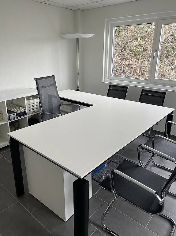 Tavoli: Vendo tavolo da ufficio – Usato da Magliaso venduto da pie_sg6m