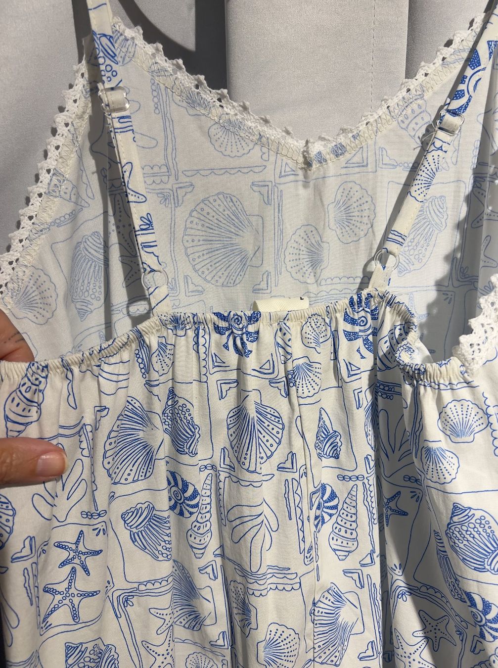 Kleider: Sommerliches Maxikleid mit Muschelmuster – Neu und originalverpackt aus Zürich von Naebeli 4
