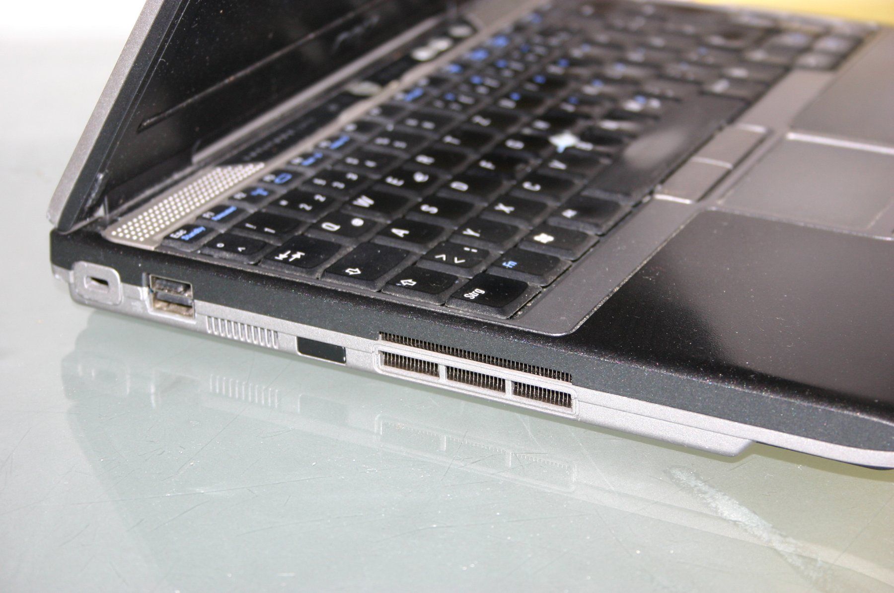 Dell Notebook: DELL Latitude D410 mit Windows XP SP3 – Usato da Stettlen venduto da Bigjm 2