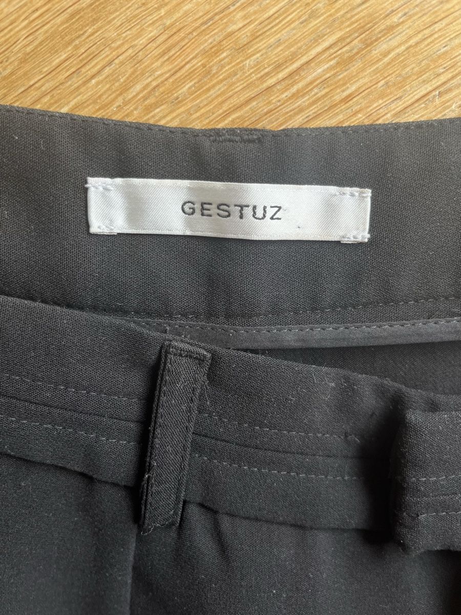 Hosen: Gestutz Designer Anzugshose schwarz 40 – Gebraucht aus Davos Dorf von tati015 2