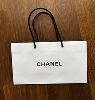 Chanel Papiertasche