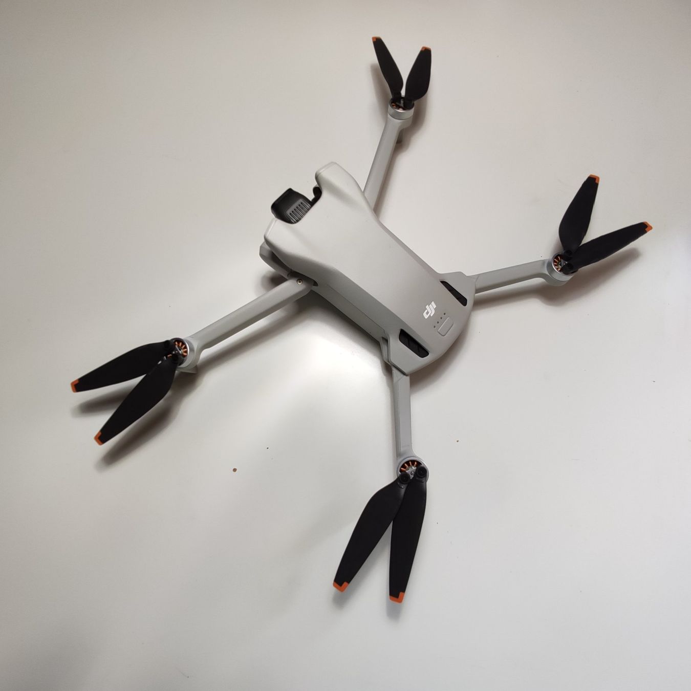 DJI Modellismo RC: DJI MINI 3, nur Drohne + Controller (Top Zustand/Original!) – Usato da Zürich venduto da Biedermann23 2