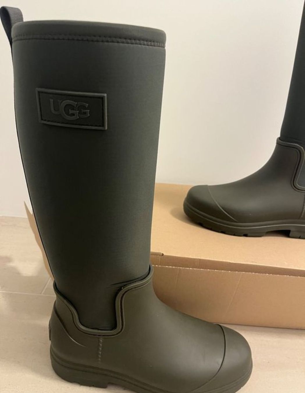 Ugg Scarpe da donna: Ugg Gummistiefel, Gr. 40, Olivgrün – Nuovo (secondo la descrizione) da Zürich venduto da mco_nd92 2