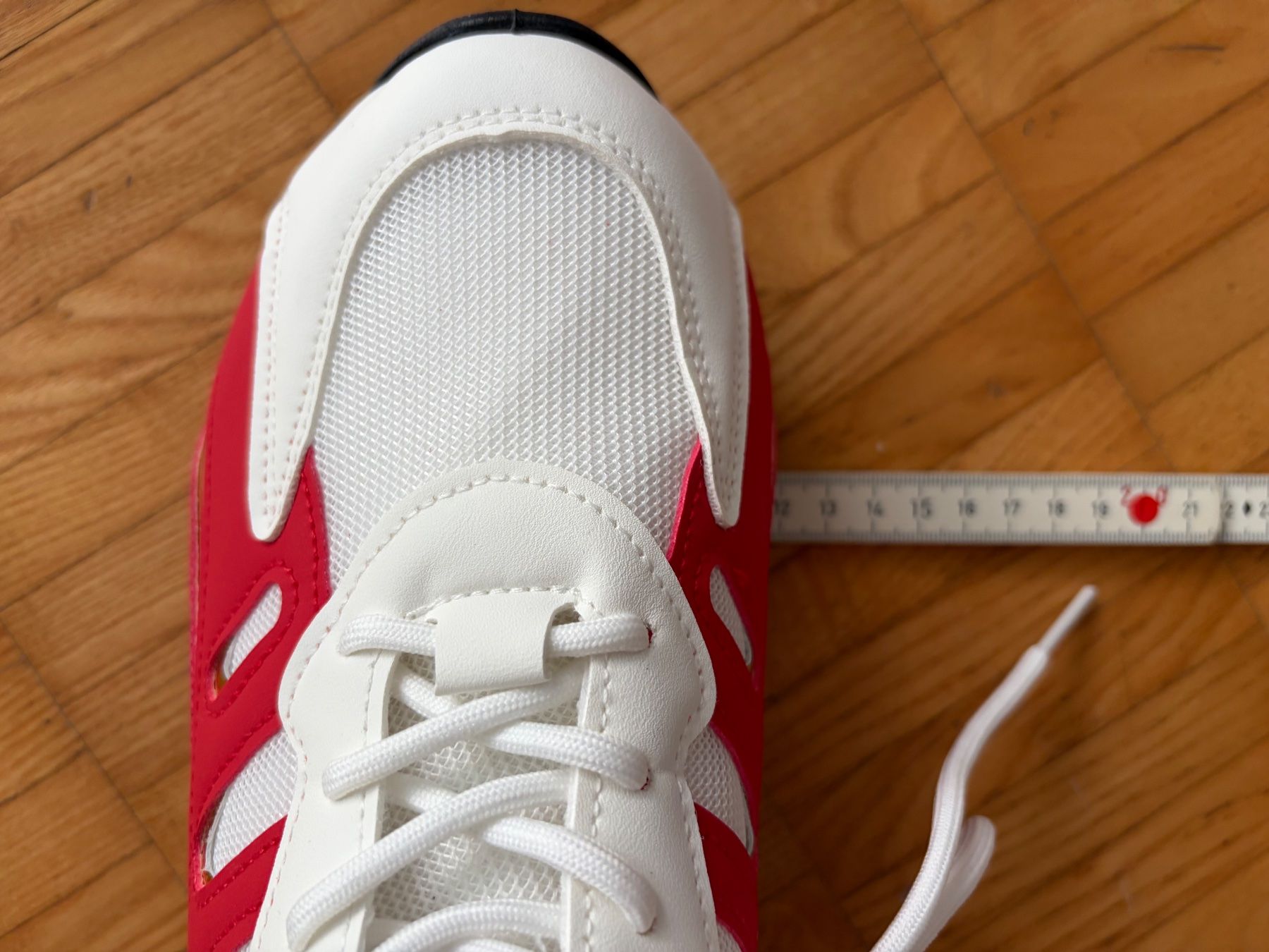 Scarpe da uomo: Sneakers: weiss/rot/gold – Usato da Effretikon venduto da 10finger 5