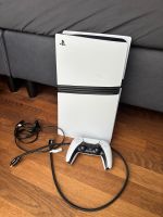 Playstation 5 Pro inklusive einem Controller und Kabel