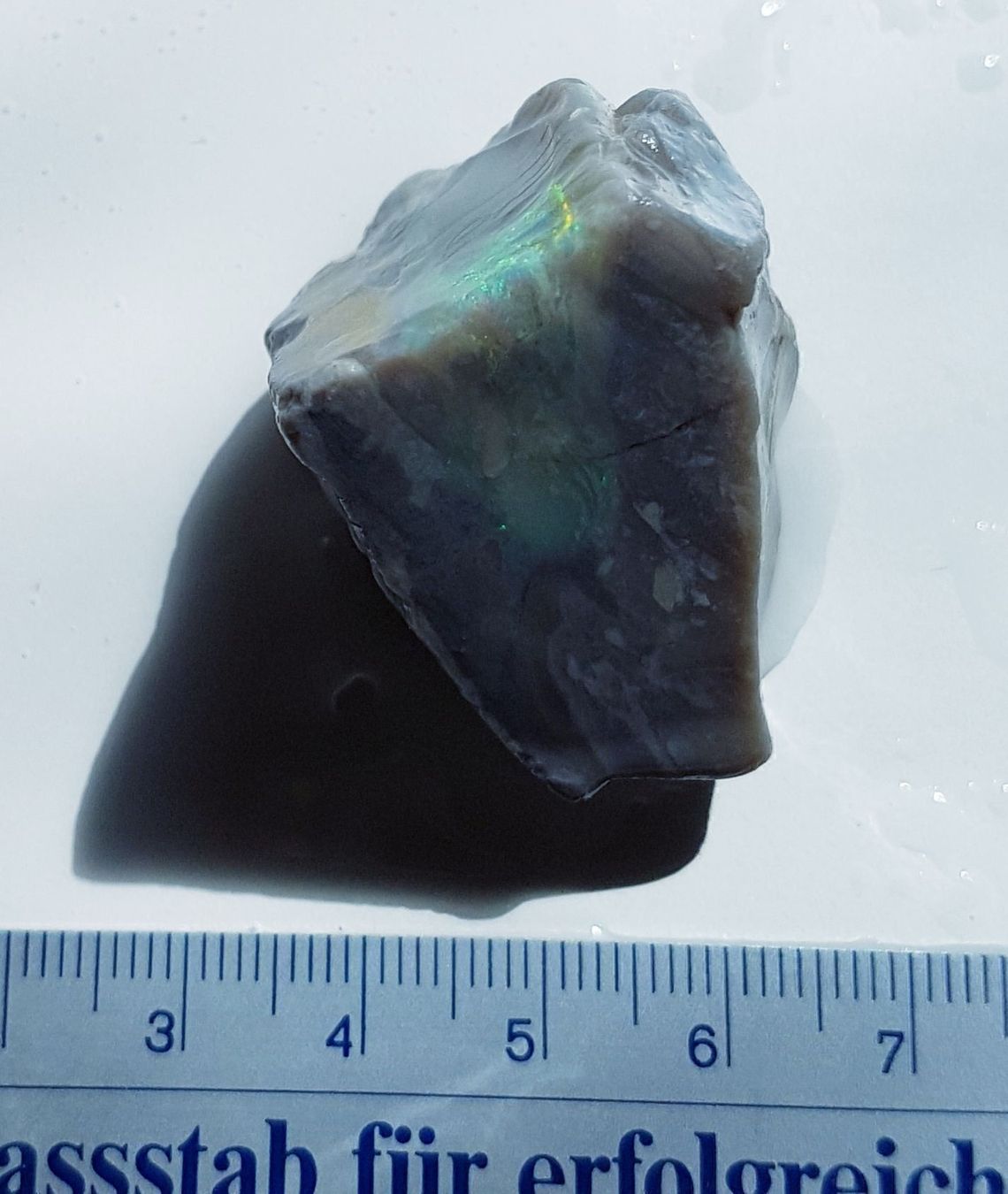 Pierres précieuses: Schwarze Australian Opal 147.0ct – Neuf avec emballage d'origine à zuerich par Jewlsdesign 4