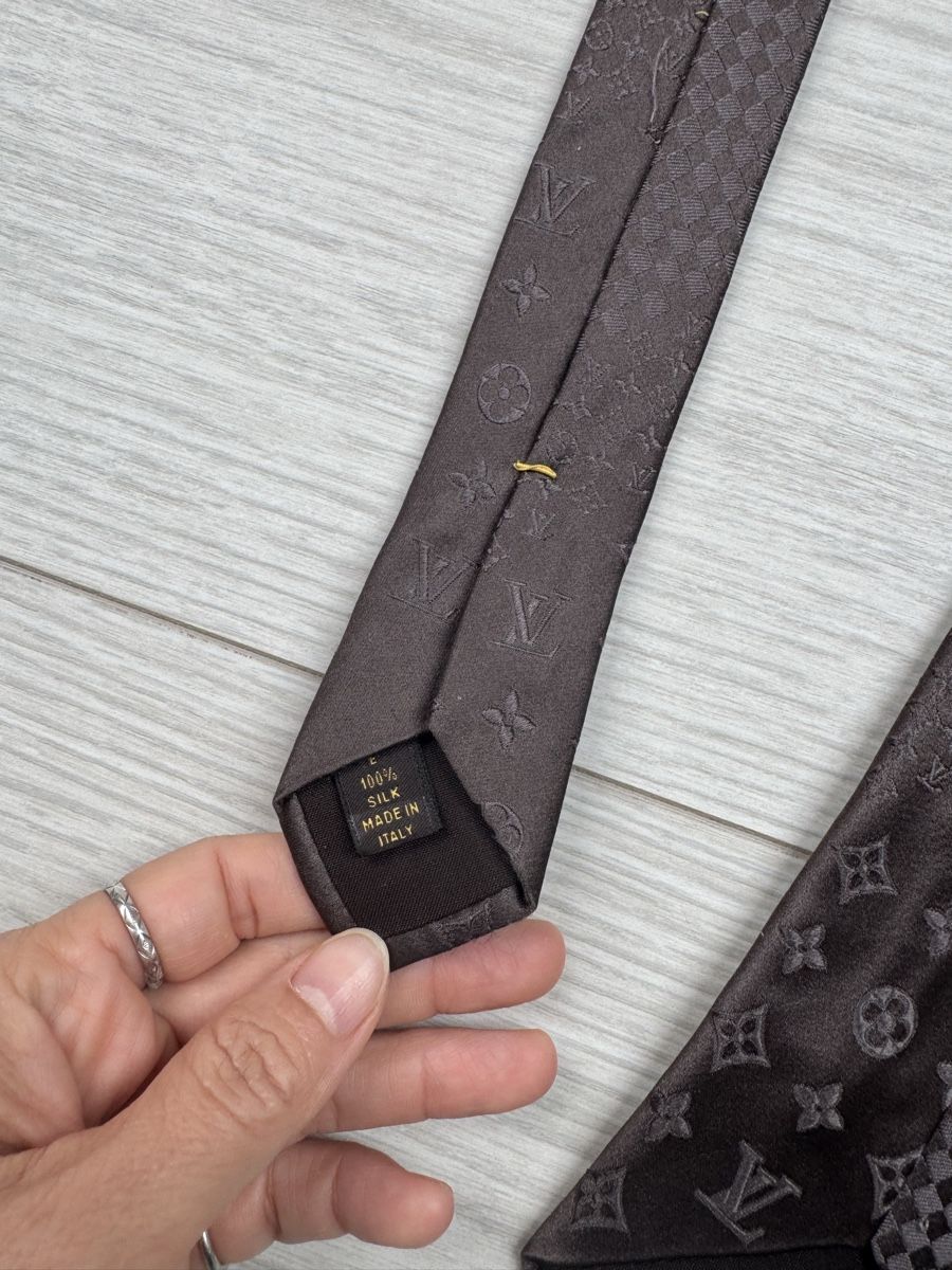 Louis Vuitton Cravatte: Louis Vuitton cravate, tie brown – Usato da Basel venduto da mimi8668 1