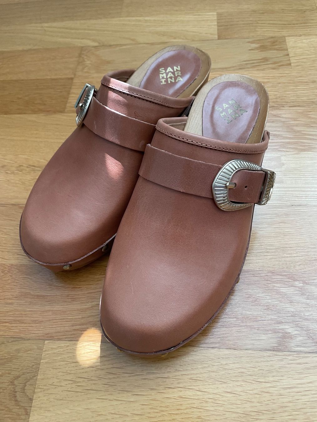 Scarpe da donna: San Marina LAMAR - Clogs - camel – Nuovo (secondo la descrizione) da Zürich venduto da SeldaY