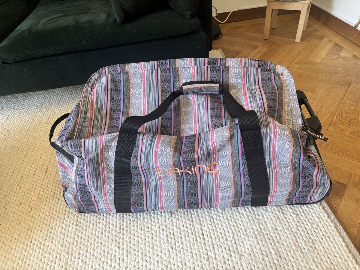 Dakine Valigie: Dakine Rolltasche / Koffer – Usato da Solothurn venduto da Dudu92 2