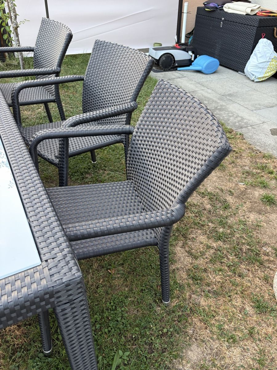 Tavoli: Vip Loung Gartentisch inklusive 8 Stühlen – Usato da Jona venduto da Ensign2 5