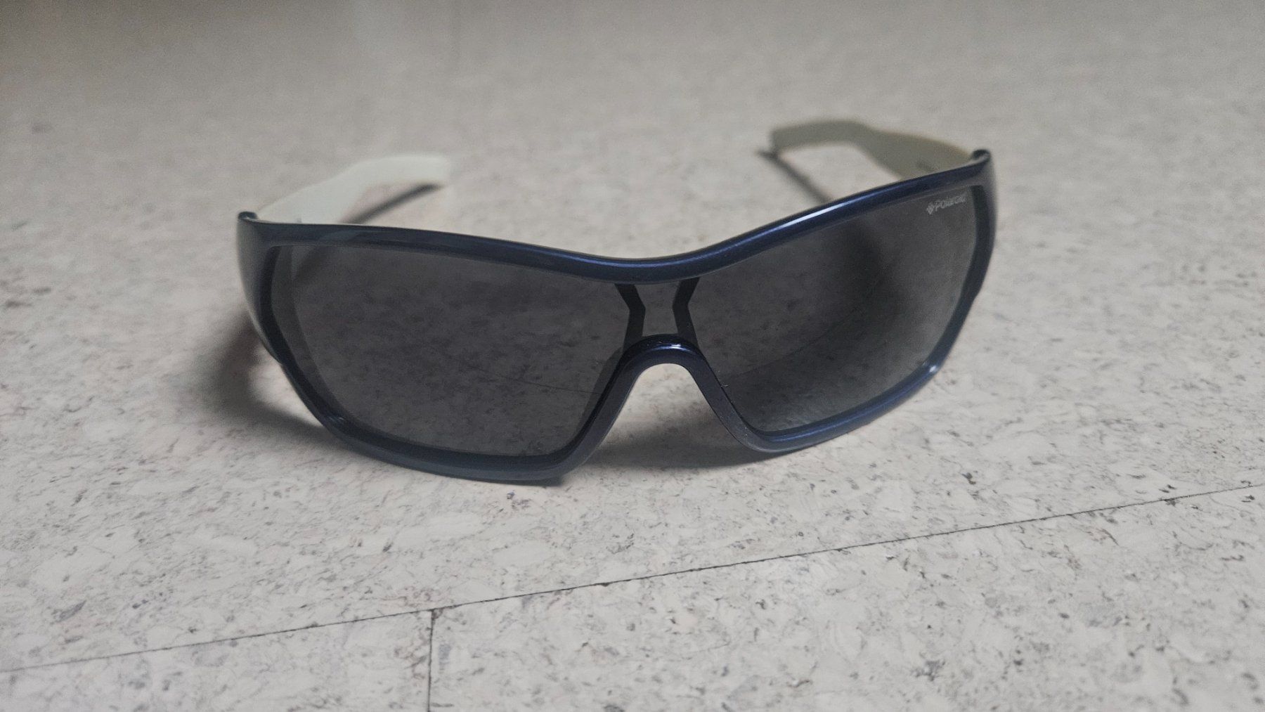 Polaroid Occhiali & Lenti: Kinder-Sonnenbrille – Usato da Münchenbuchsee venduto da Yothu