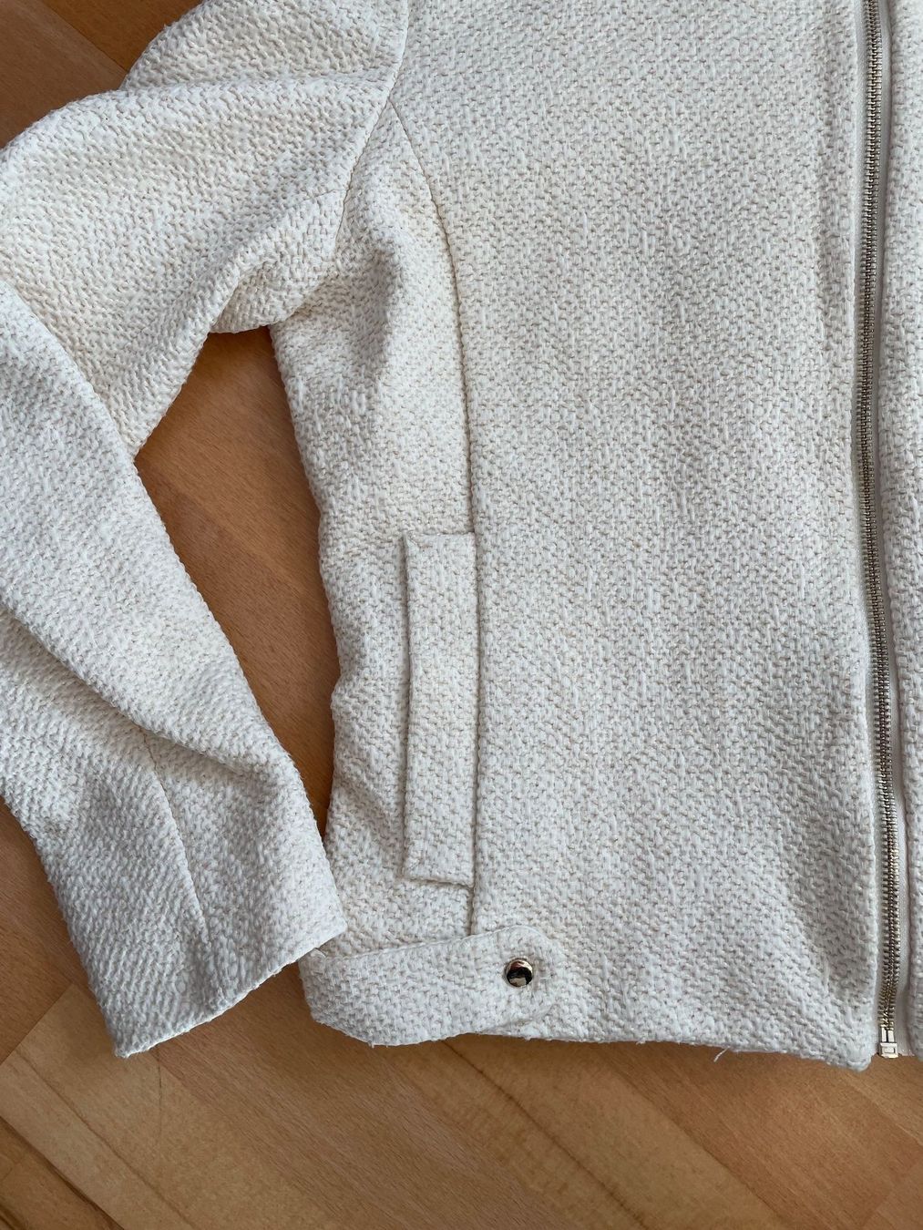 H&M Giacche: H&M Bouclé Jacke, creme-weiss, Grösse 34 – Usato da Hubersdorf venduto da JanasHeartTreasures 1