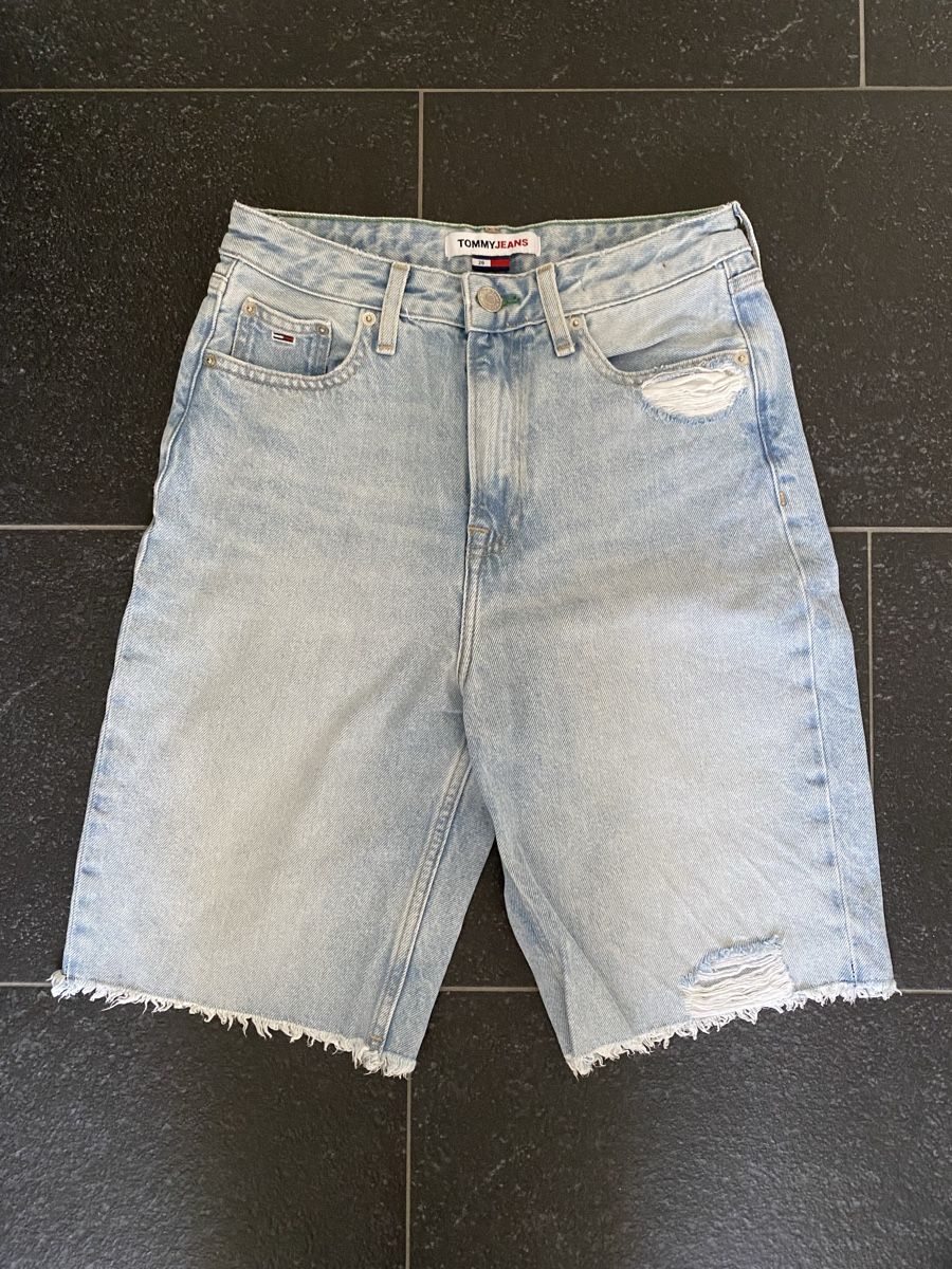 Tommy Hilfiger Jeans: Tommy Hilfiger Shorts  – Nuovo (secondo la descrizione) da Lützelflüh-Goldb venduto da flu_q9tg