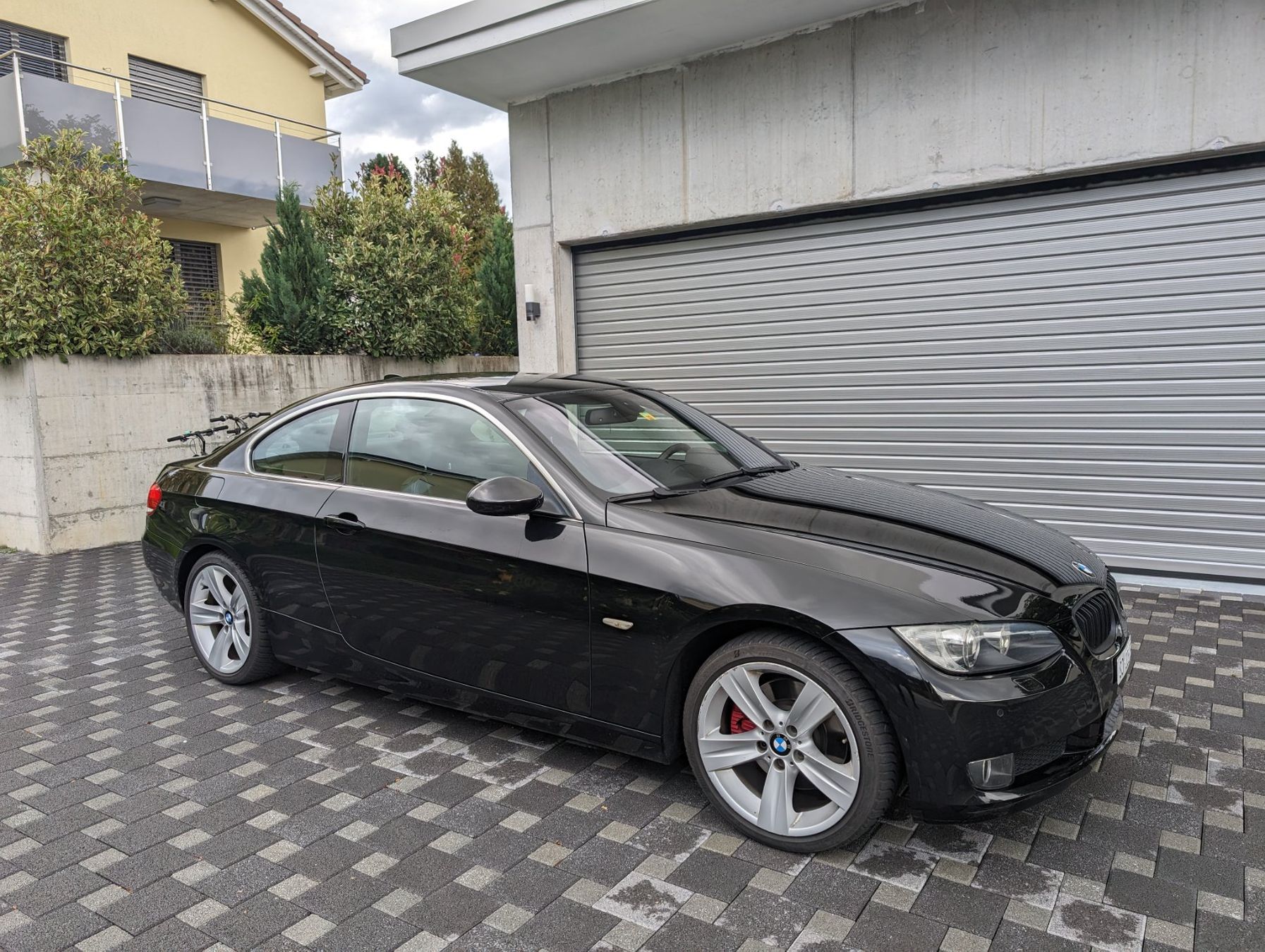 BMW Autos: BMW 325i Coupé 3.0 E92 – Gebraucht aus Schönenwerd von
