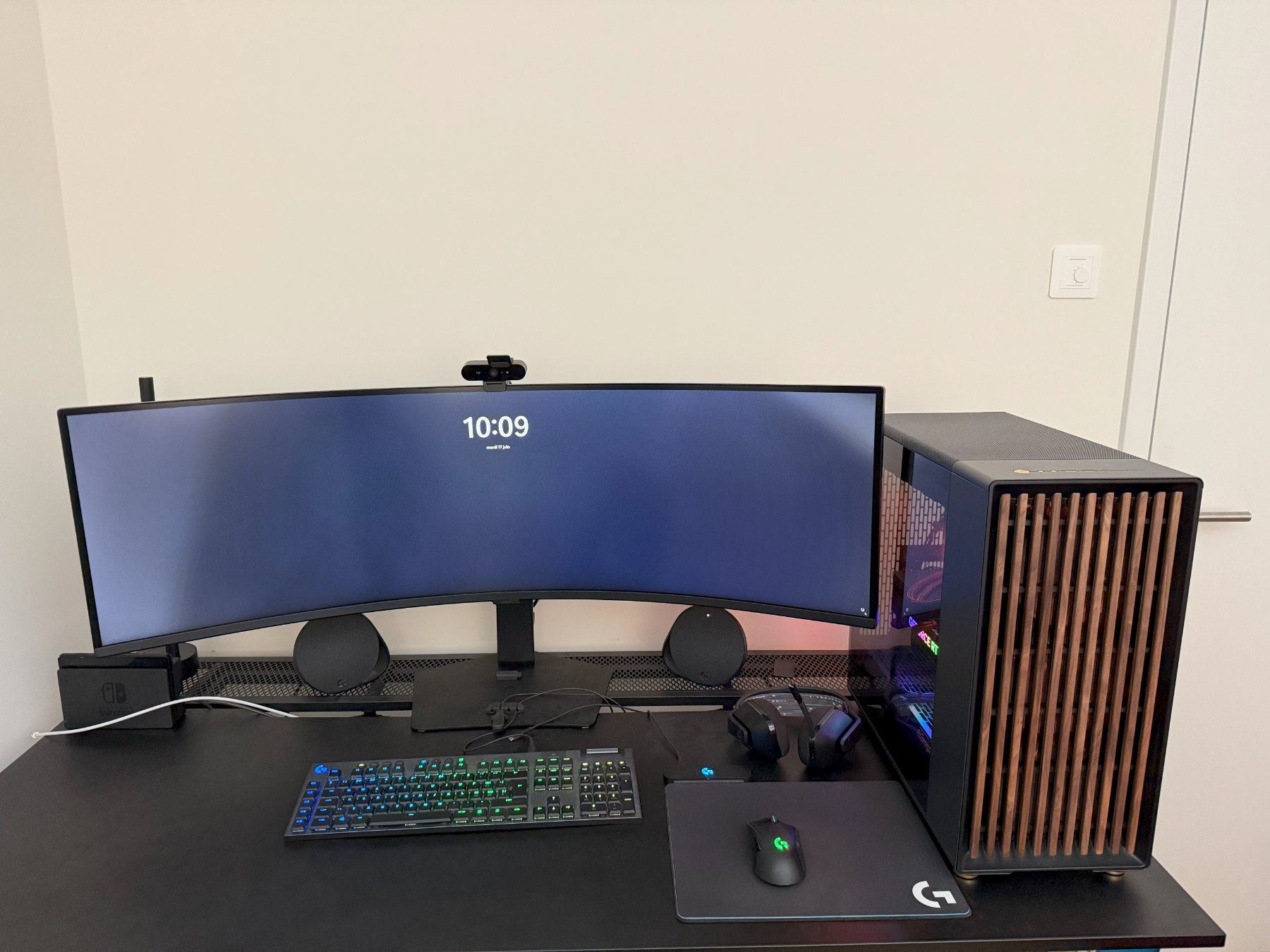 PCs: PC Gamer / Ordinateur Jeux / RTX 4090 / Setup PC complet – Gebraucht aus Grand-Lancy von