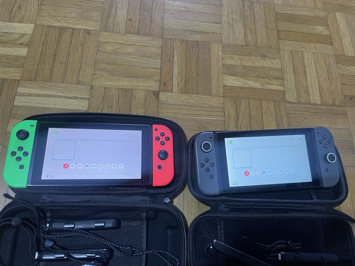 Nintendo Console: 2x Nintendo Switch Mit Viel Zubehör  – Usato da Zürich venduto da semi16 2