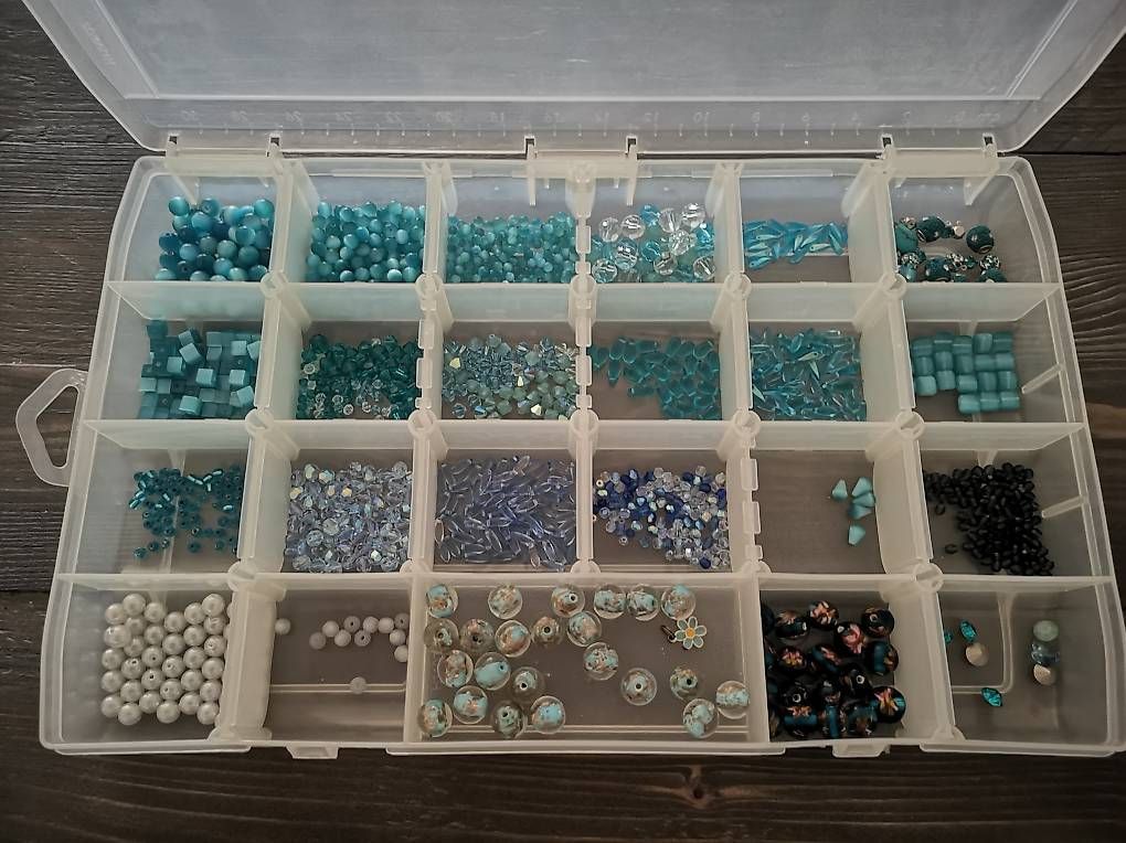 Perle (finte): Perlen Box Türkis – Usato da Rothenburg venduto da Priska_70