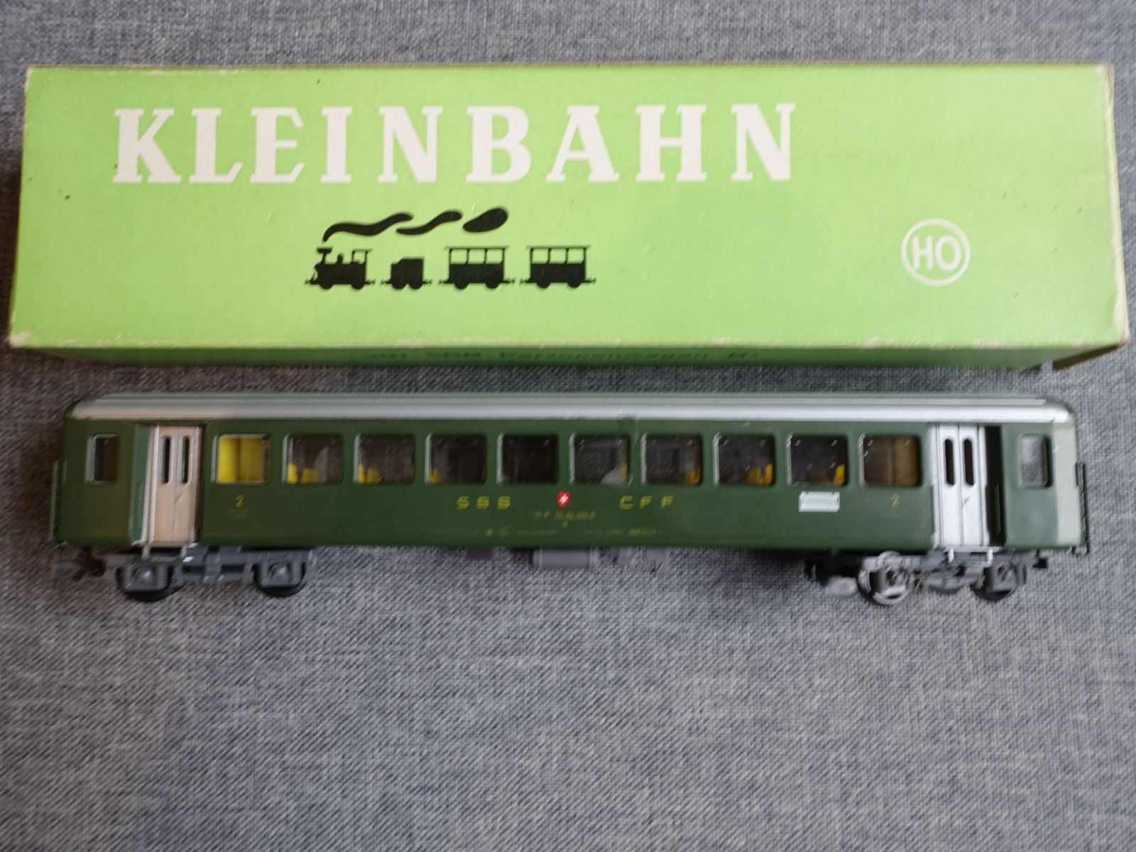 Kleinbahn Modellini di ferrovie: KLEINBAHN No. 381 SBB/CFF Einheitswagen 2. Klasse – Usato da Wallbach venduto da Sarrows 1