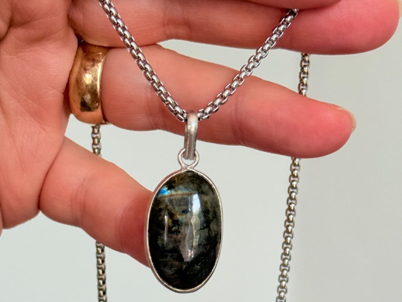 Catenine: Fashionable labradorite necklace – Nuovo e nell'imballaggio originale da Genève venduto da AGBERG