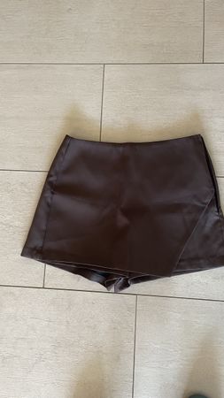 Kurzer Rock/Hose braun Groesse S neuwertig