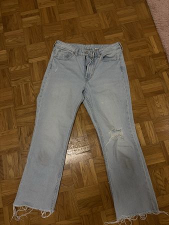 Hellblaue Jeans Gr. 36/38 mit Rissen H&M