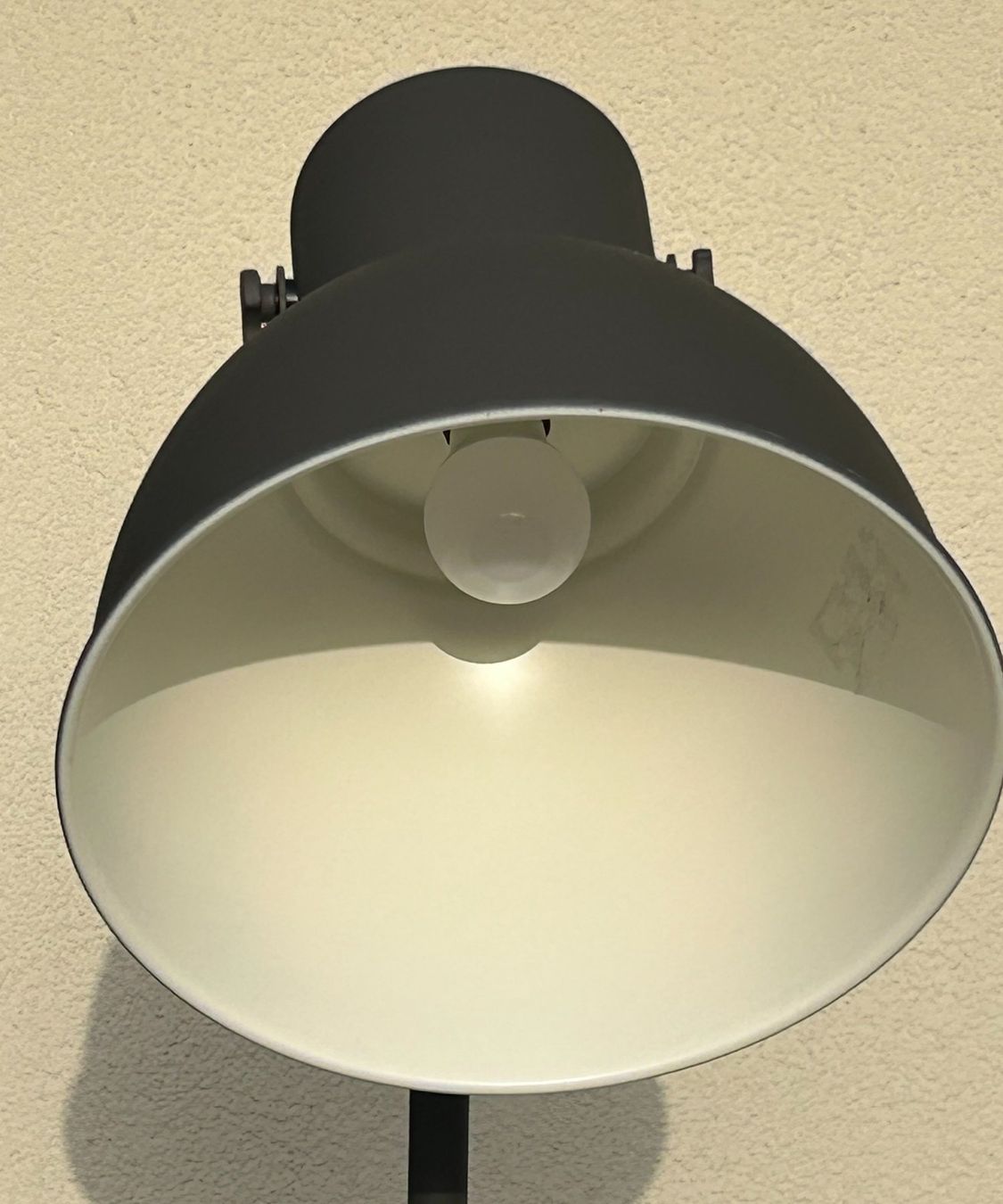 Ikea Lampen: Standleuchte, dunkelgrau – Gebraucht aus Birrwil von stl_zh5y 1