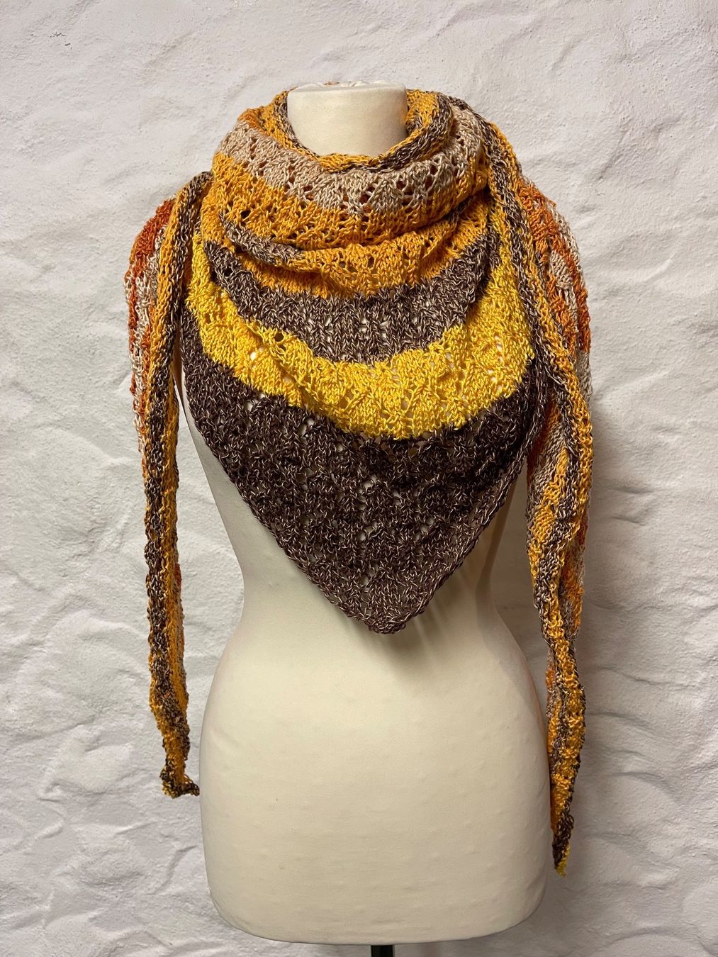 Foulard & Sciarpe: Dreieckstuch – Nuovo (secondo la descrizione) da Urnäsch venduto da pas_5r9c