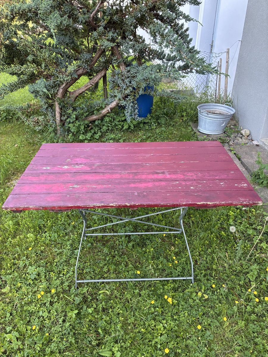 Set di tavolo e panche: Holzgartentisch mit Stühlen – Usato da St. Gallen venduto da DePf 1