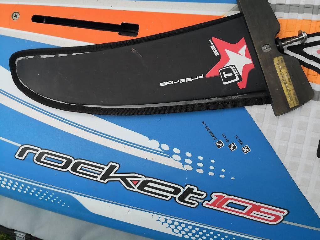 Surfboards & Schwimmbrette: Tabou Rocket 105 Surfbrett – Gebraucht aus Chur von Huepa 1