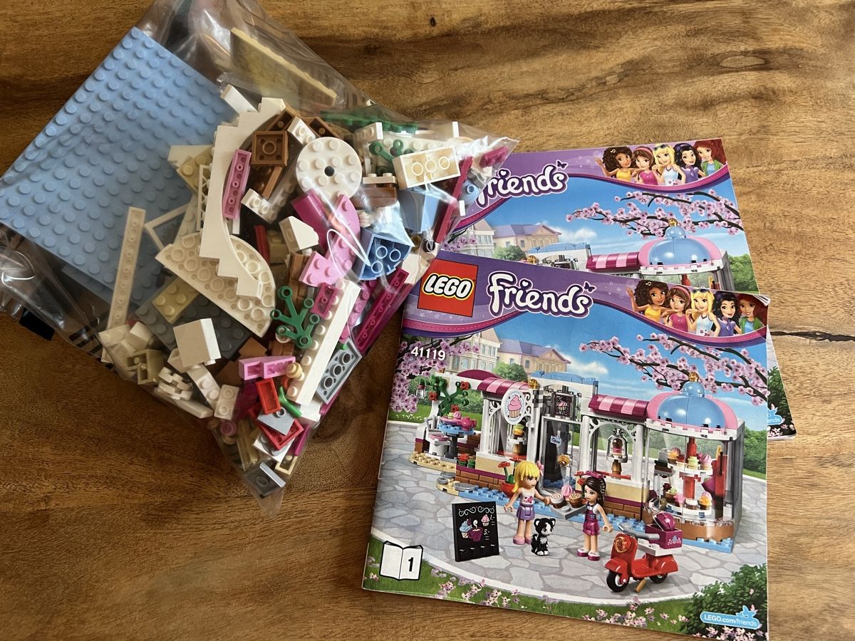 Lego Spielzeuge: LEGO Friends Heartlake Cupcake-Café – Gebraucht aus Zürich von zeneir 1