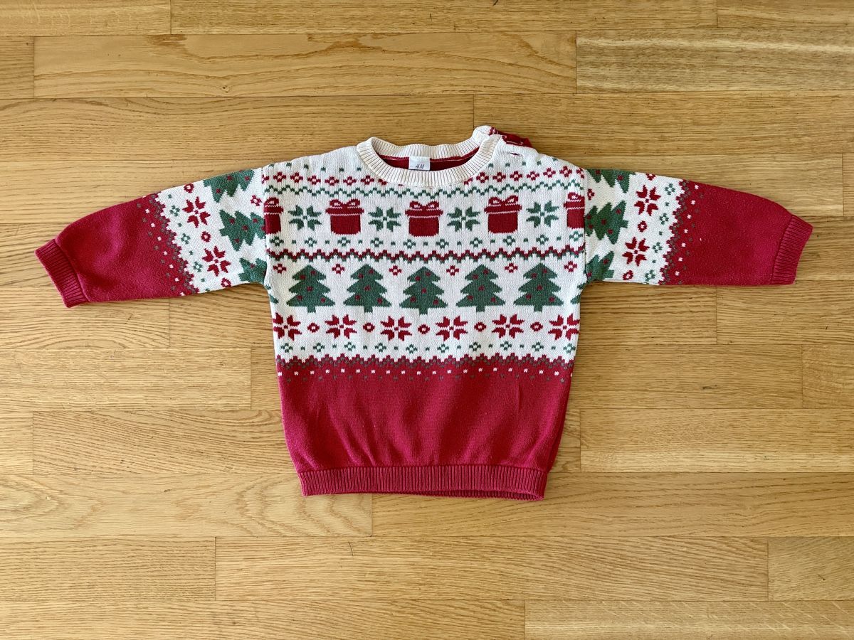 H&M Pulls et sweat-shirts: Kinder Weihnachtspullover (Gr. 80) – D'occasion à Zürich par danreb