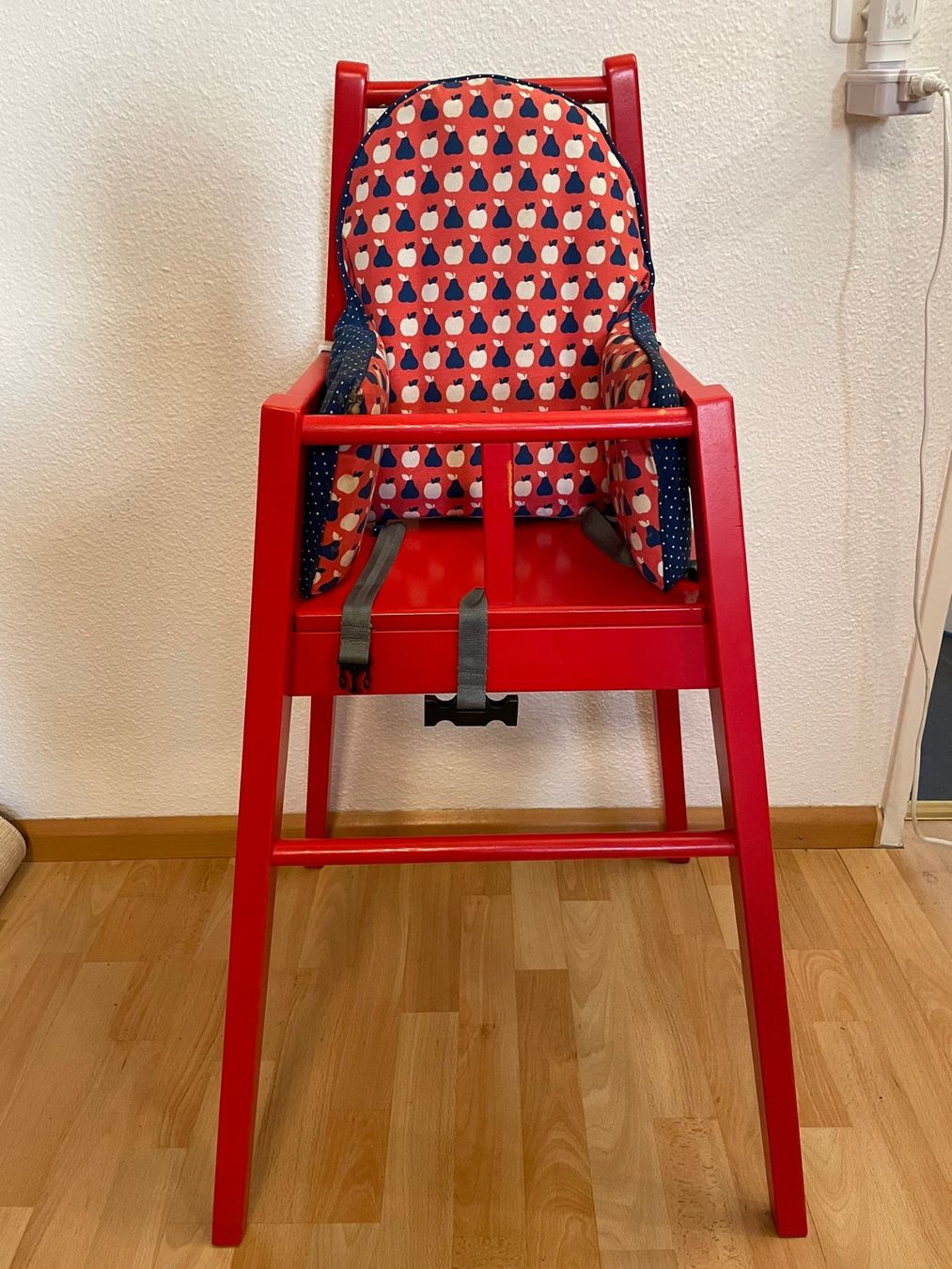 Ikea Hochstühle: Hochstuhl – Gebraucht aus Münchenstein von Eclipse6 5