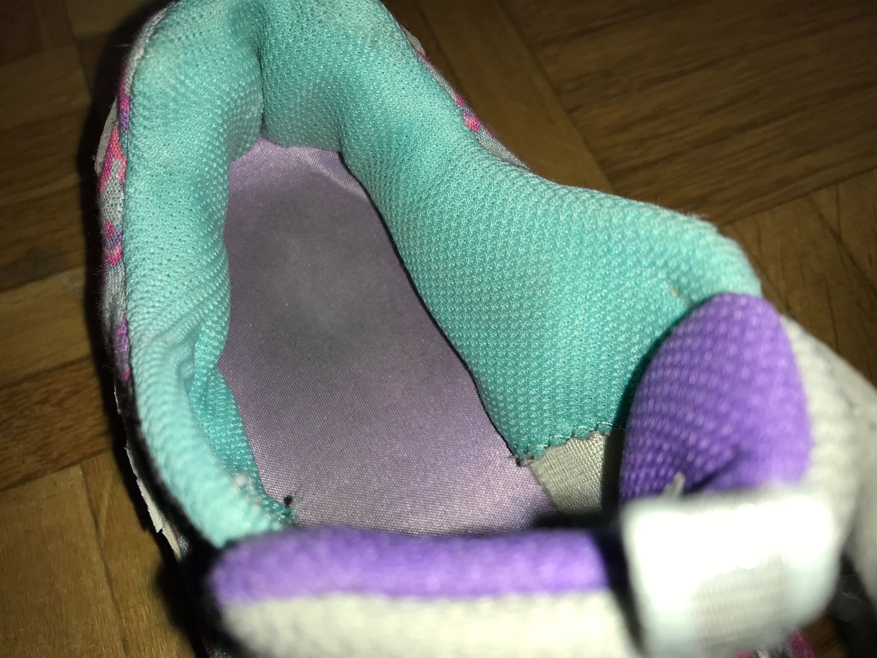 Skechers Scarpe per ragazze: Turnschuhe von Skechers Grösse 33 – Usato da Emmenbrücke venduto da Hathor123 9