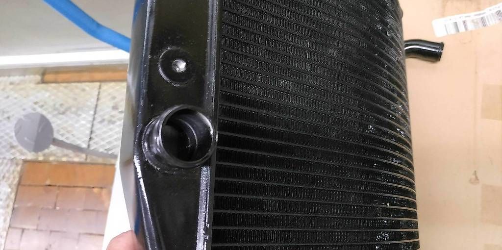 Tutti i ricambio per moto: Radiateur Oem pour Cbr600rr 2007-2013 – Usato da Athenaz (Avusy) venduto da pat_8t2m 1