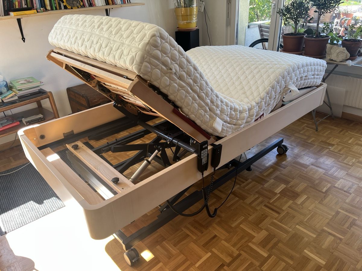Letti: Pflegebett – Usato da St. Gallen venduto da gorf82