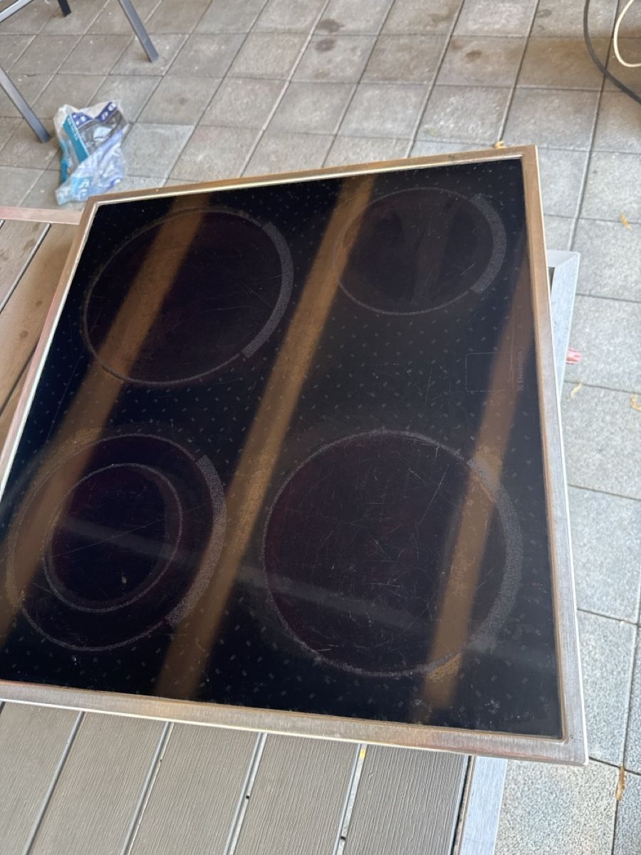 Servierplatten: Kochfeld Electrolux  – Gebraucht aus Langnau i. E. von Acrjl