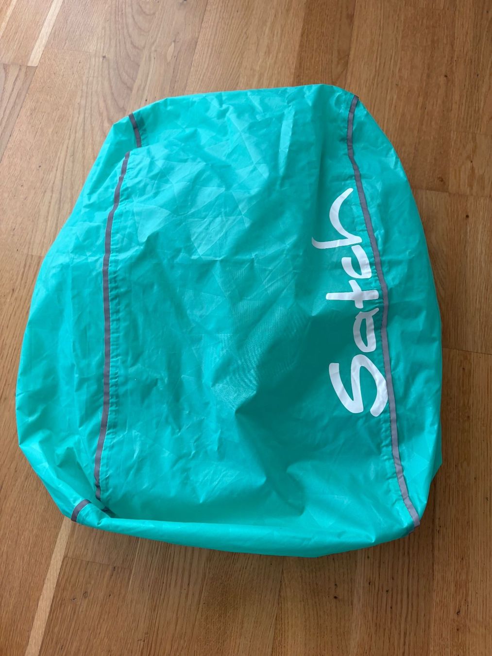 Satch Zaini: Schulrucksack Satch mit Regenhülle – Usato da Unterägeri venduto da mic_tw6v 6