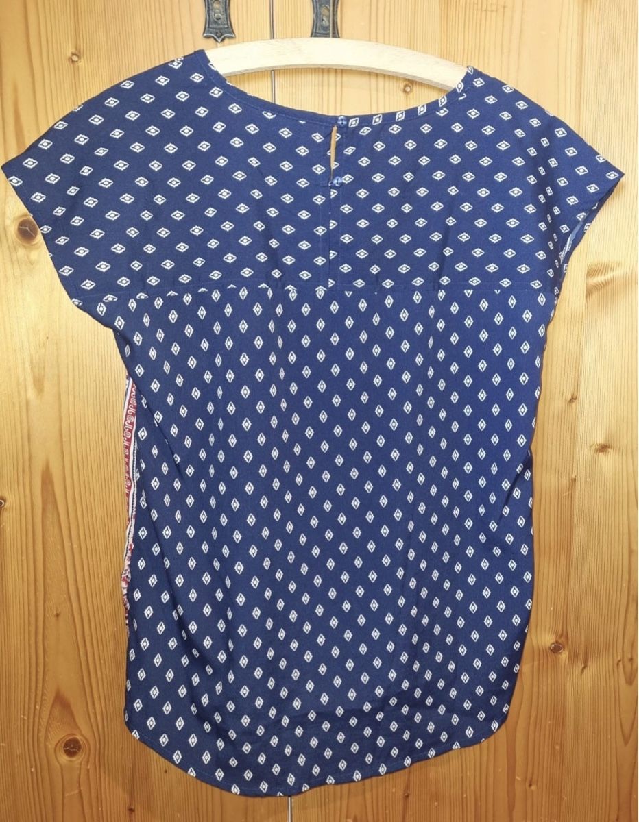 Camicette: Damen Bluse blau gemustert kurzarm  – Usato da Hinwil venduto da bebii00 1