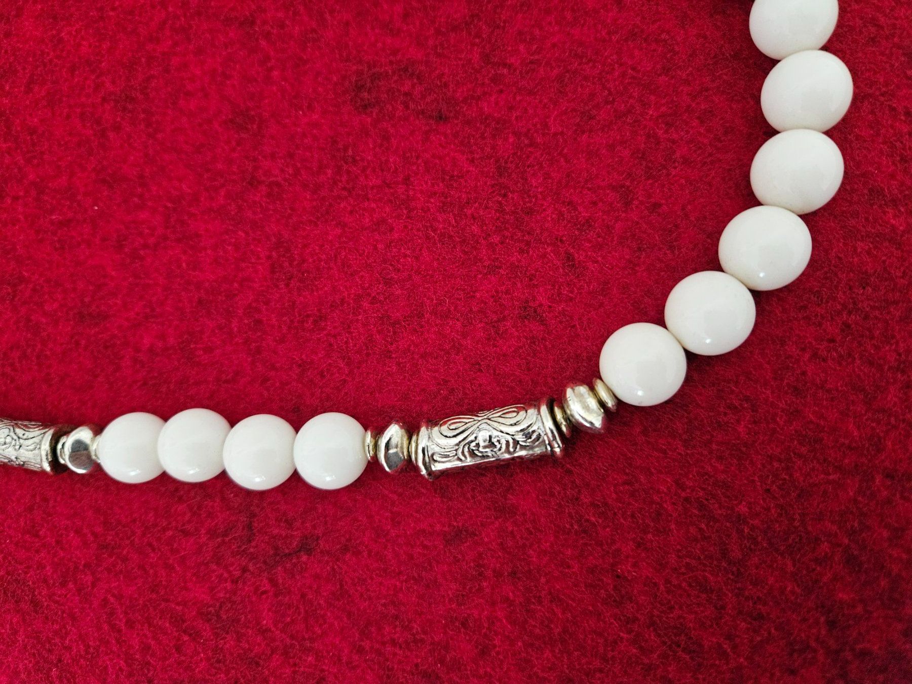Ketten: Halskette mit weissen Perlen + Metall-Elementen Modeschmuck – Neu (gemäss Beschreibung) aus Menziken von sura76 2