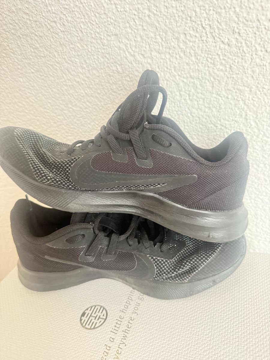 Nike Scarpe da uomo: Nike Chaussures de sport – Usato da Chippis venduto da mel_wj7h