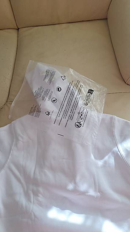 Giacche: Freizeit-Hoodie mit Reißverschluss – Usato da Dintikon venduto da lec_89sx