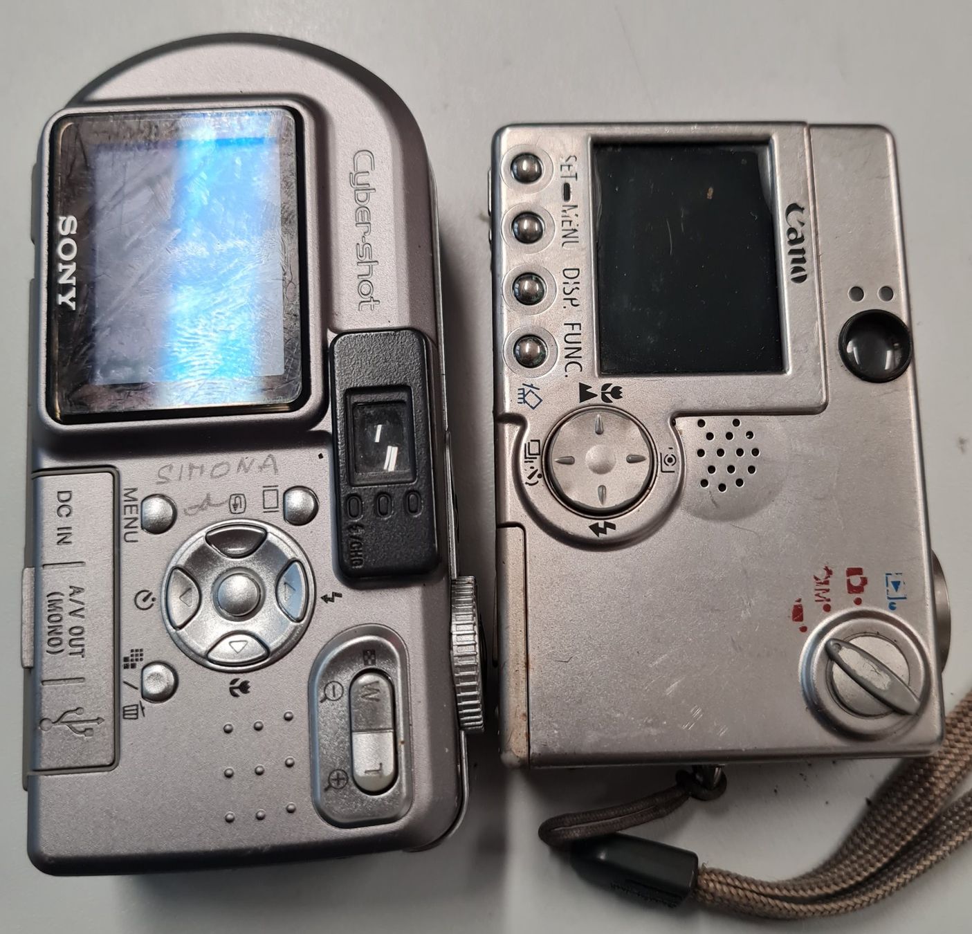 Sony Fotocamera: Digital Kameras 2 Stück – Difettoso da Horw venduto da Arta20000 2