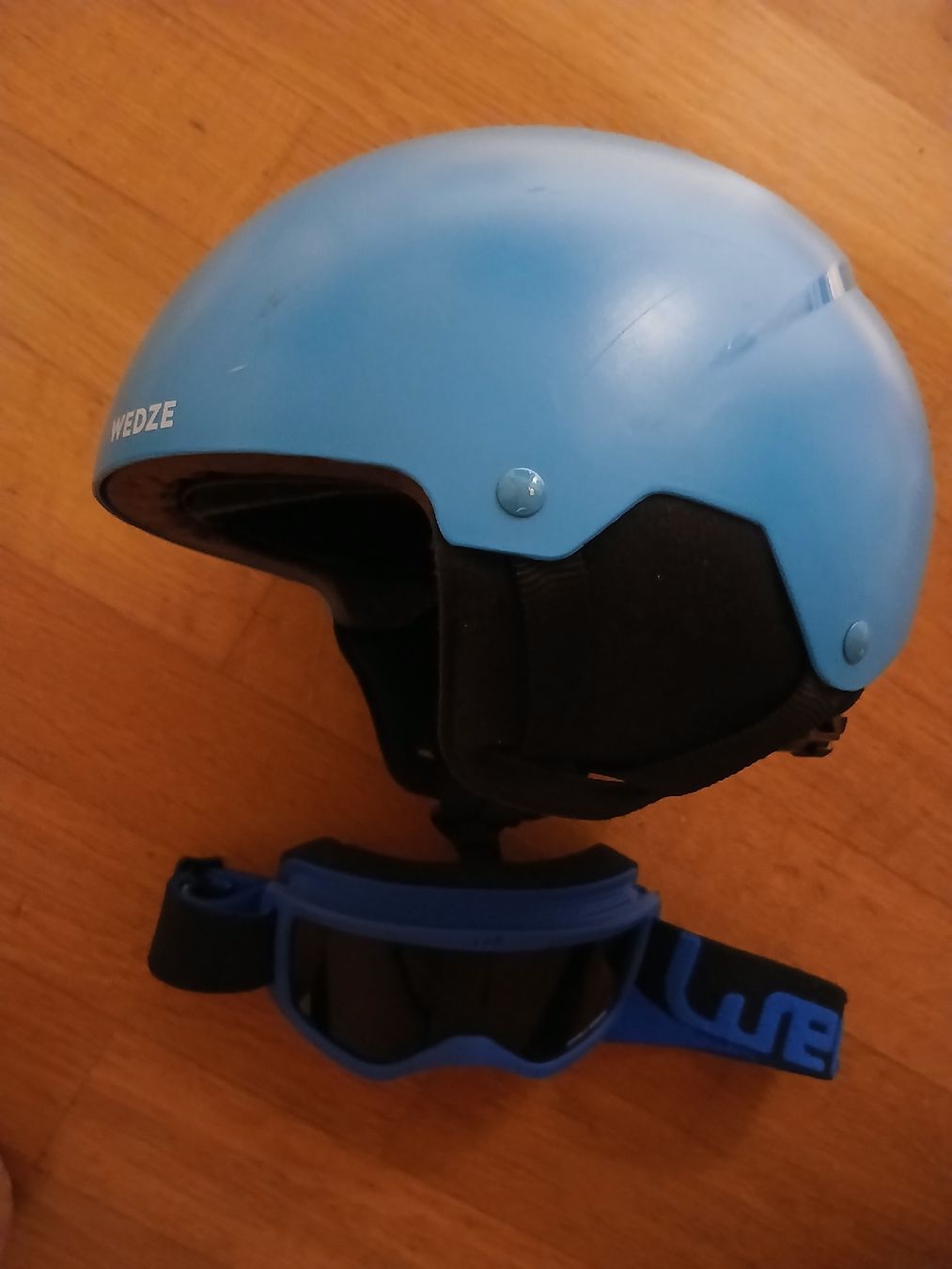 Caschi: unfallfreier Kinder Skihelm mit Skibrille – Usato da Bischofszell venduto da Mama_x 4