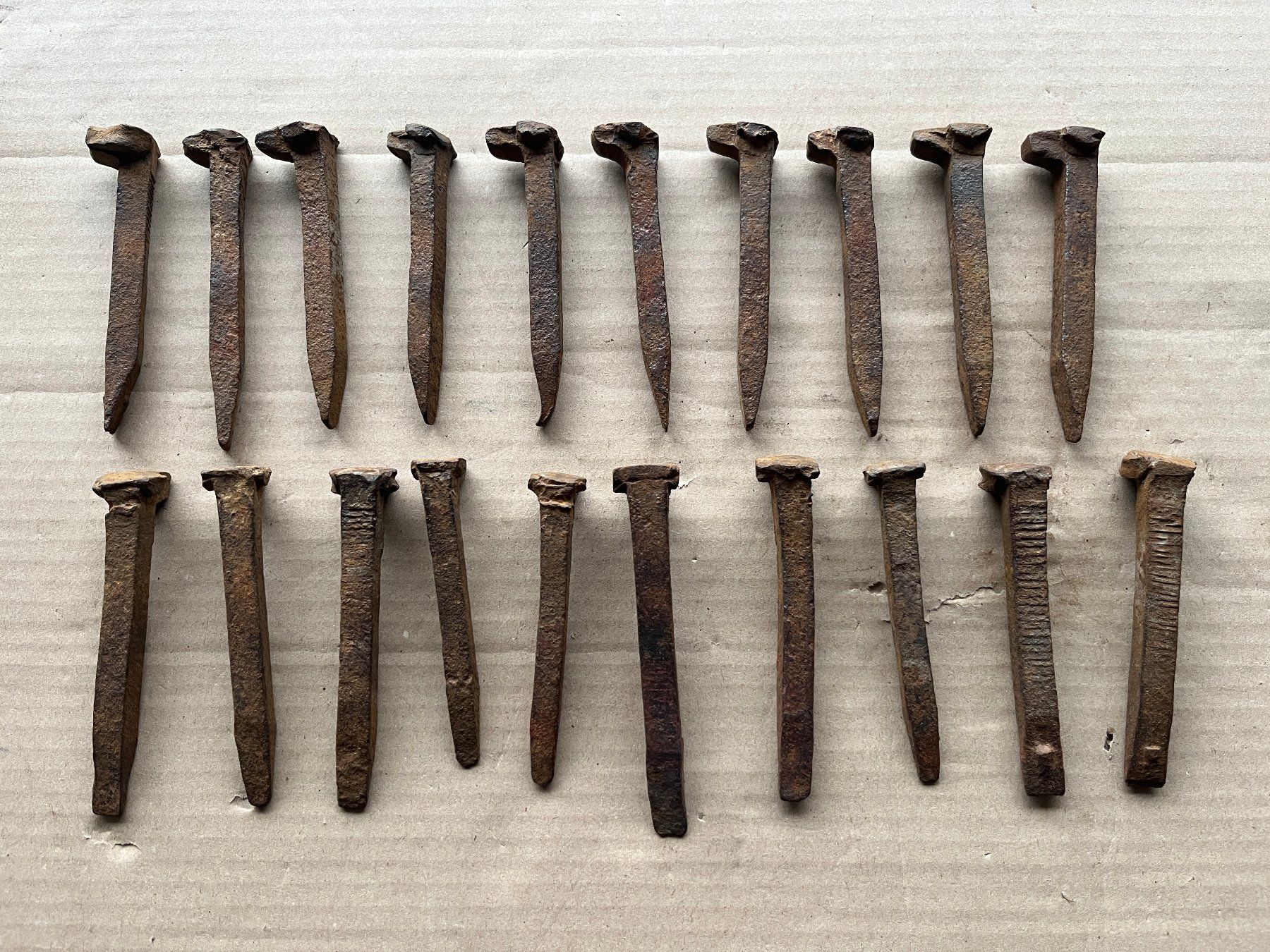 Quincaillerie: Eisennägel geschmiedet B – D'occasion à Unterkulm par esco 2